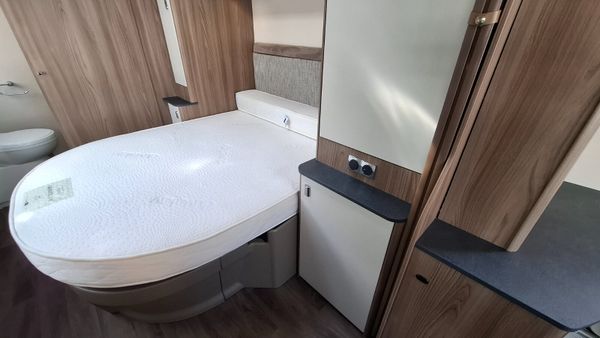 Swift Vogue 580 Island Bed Caravan 390461268