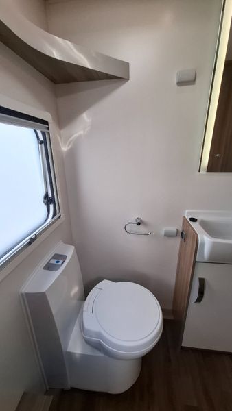 Swift Vogue 580 Island Bed Caravan 390461275