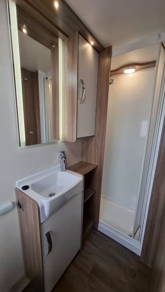 Swift Vogue 580 Island Bed Caravan 390461276