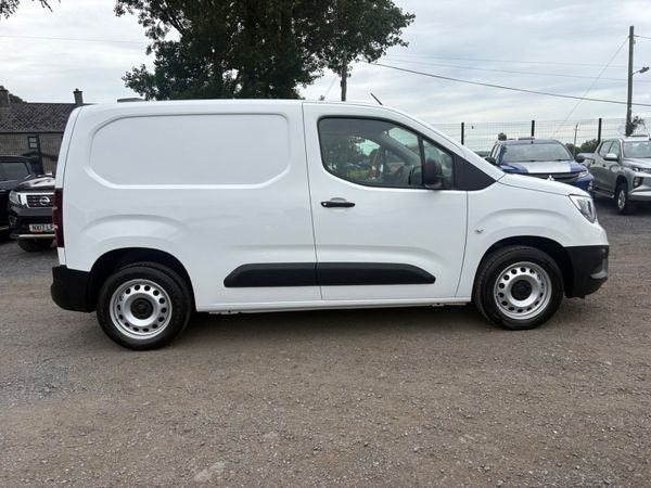 Vauxhall Combo 390493191