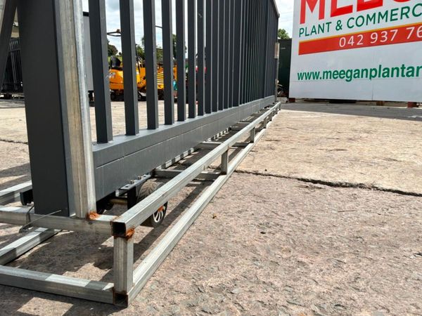 Unused 20ft remote control sliding entrance gate.. 390408175