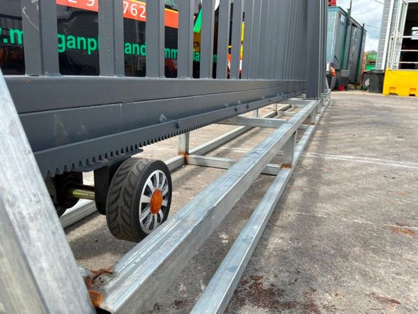 Unused 20ft remote control sliding entrance gate.. 390408133