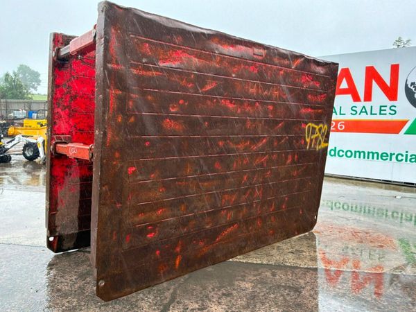 3.5mt x 2.5mt  shoring support / trench box....978 390580583