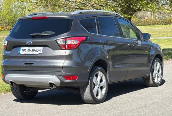 Ford Kuga 2019 commercial 2 seats 390580687