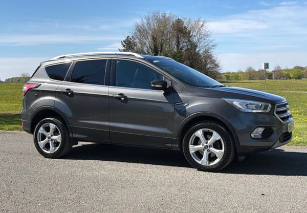 Ford Kuga 2019 commercial 2 seats 390580698