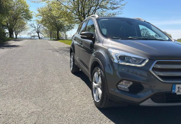 Ford Kuga 2019 commercial 2 seats 390580740