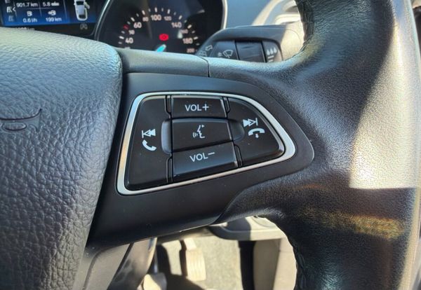 Ford Kuga 2019 commercial 2 seats 390580770