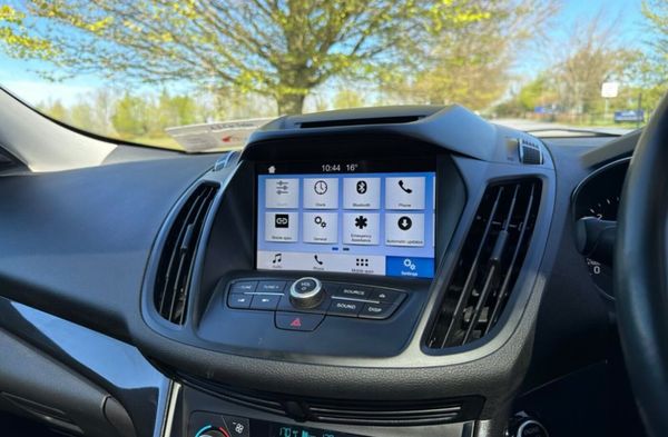 Ford Kuga 2019 commercial 2 seats 390580777