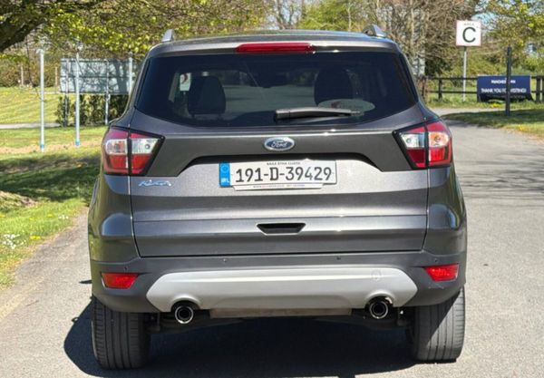 Ford Kuga 2019 commercial 2 seats 390580713