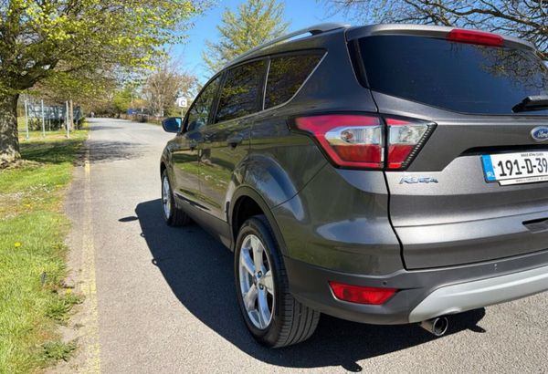 Ford Kuga 2019 commercial 2 seats 390580731