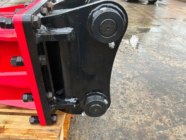 NEW JwB 750 hammer / breaker.....50mm pins....2108 390503442