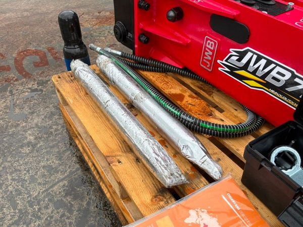 NEW JwB 750 hammer / breaker.....50mm pins....2108 390503425