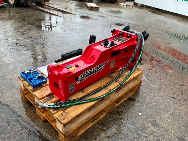 Unused JWB 680 hammer / breaker.....45mm pins..... 390521519
