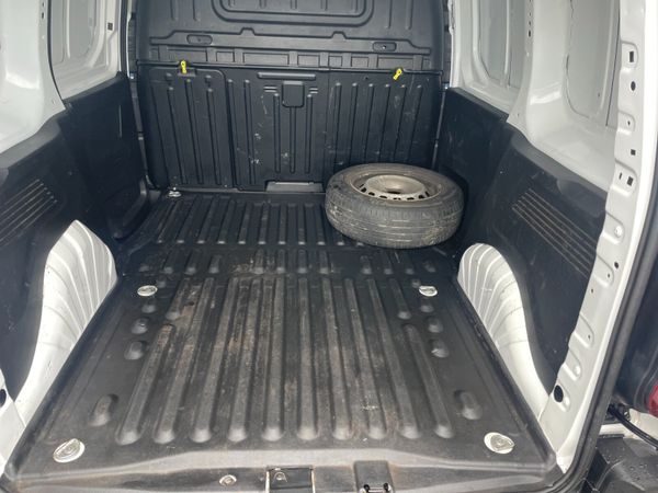 211 Peugeot Partner.. Immaculate.. No VAT 390534619