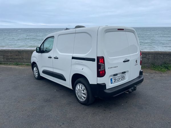 211 Peugeot Partner.. Immaculate.. No VAT 390534622