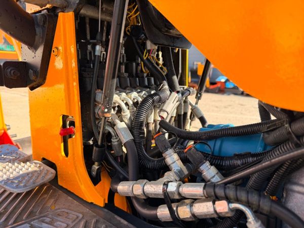 2022... JCB MICRO MINI DIGGER....637 hours....1953 390644635