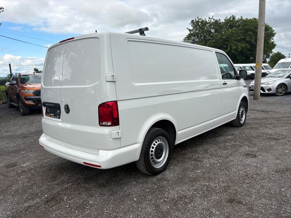 Volkswagen Transporter 390649210