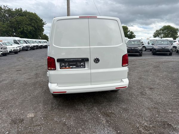 Volkswagen Transporter 390649224
