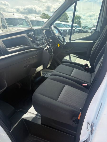 Ford Transit 390654163