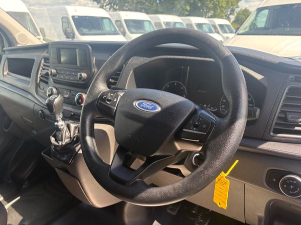 Ford Transit 390654169