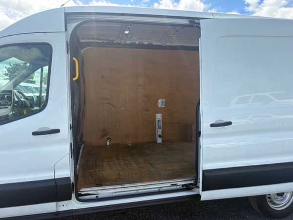 Ford Transit 390654170