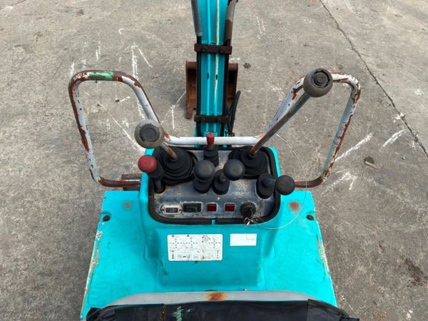 IHI is-4GX3  micro / mini digger ...929 hours..... 390606025
