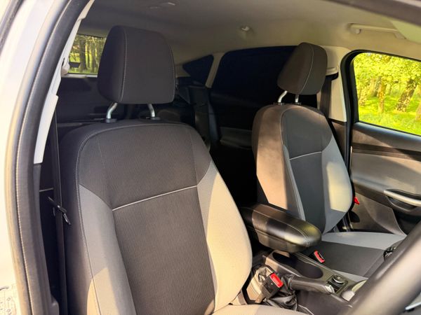 Ford Focus  Diesel 2 Seat Commercial DOE 01/27 390632467