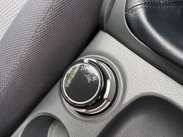 Mitsubishi L200 390772623