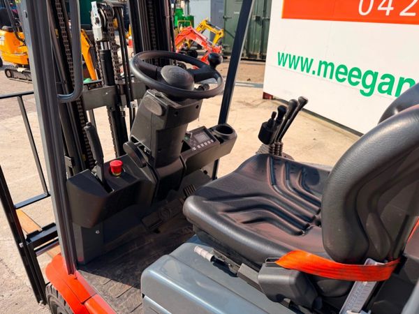 2023...TOYOTA ... 1 TON...electric forklift ....71 390852739