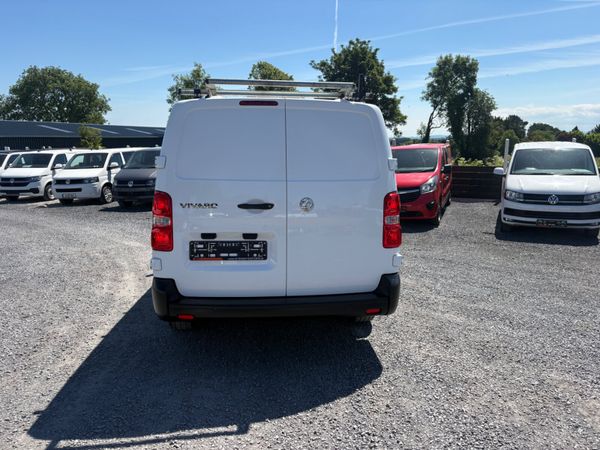 Vauxhall Vivaro 390860948