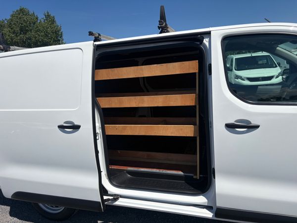 Vauxhall Vivaro 390860961