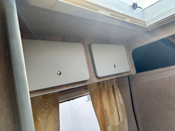 Renault Master Campervan 390828664