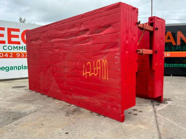 5.0mts Conquip manhole trench box assembly.......4 390950650