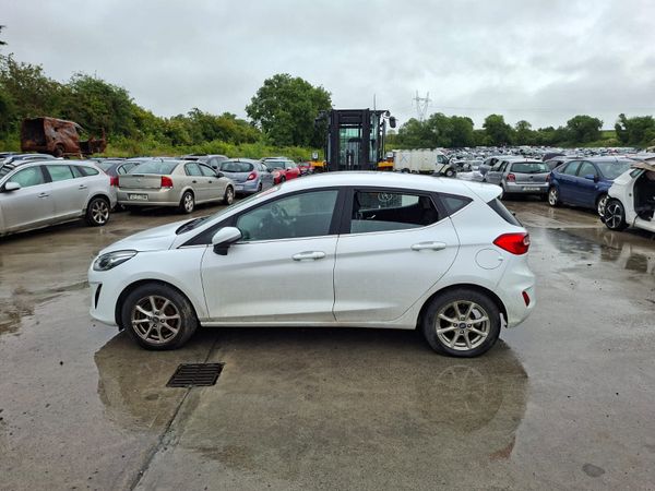 2018 Ford Fiesta *For Parts 390967638