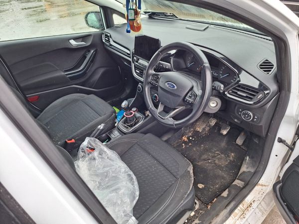 2018 Ford Fiesta *For Parts 390967639