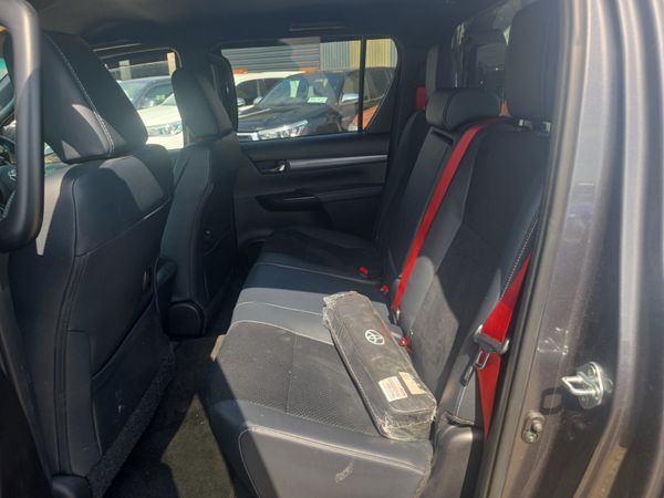Toyota Hilux GR Sport 2 391058575