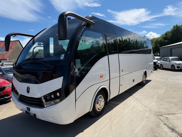 2018 Mercedes unvi voyager gt automatic 391007490