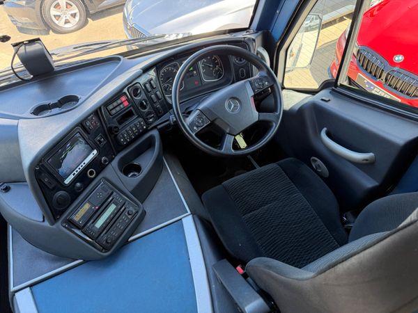 2018 Mercedes unvi voyager gt automatic 391007495