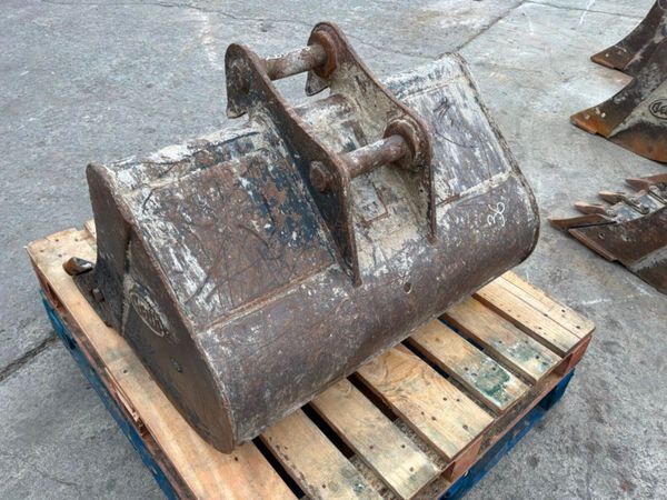36"..24"..18"..12"  Geith buckets....45mm pins.... 391121180