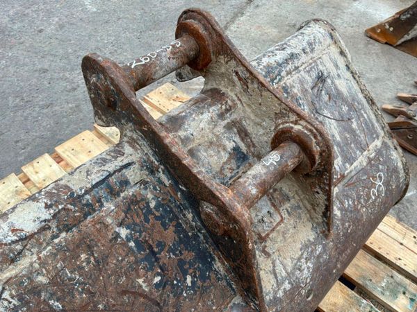 36"..24"..18"..12"  Geith buckets....45mm pins.... 391121182