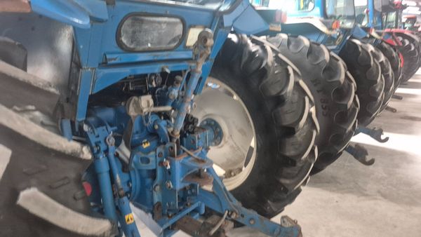 FORD 8210 391137576