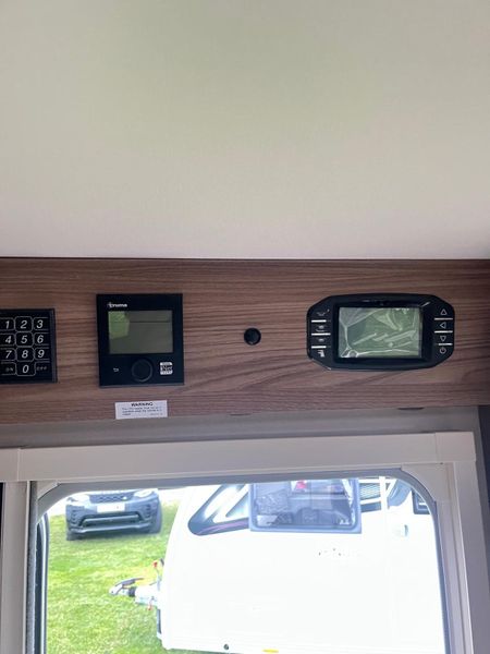 ✨2017 SWIFT ASTBURY 4 BERTH FIXED BED✨ 391243638