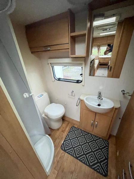 ✨STUNNING LUNAR QUASAR 462 2 BERTH✨ 391245814