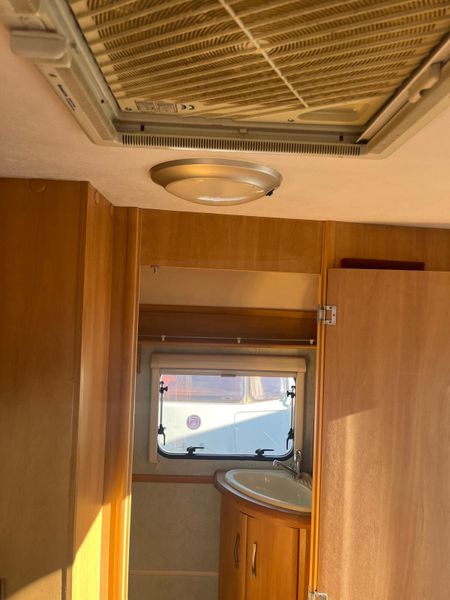 ✨BARGAIN SWIFT JURA 2 BERTH✨ 391247730
