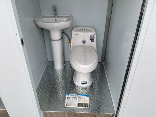 UNUSED DOUBLE TOILET CONTAINER CABIN....817m. 391209104
