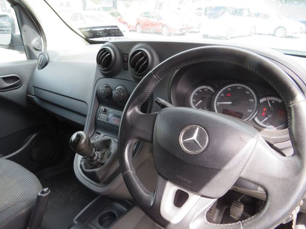 Mercedes-Benz  CITAN VAN IN SILVER MET 2017 391211808