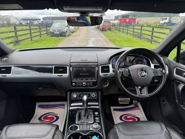 Deposit taken*****2018 Volkswagen Touareg R-Line 391393549