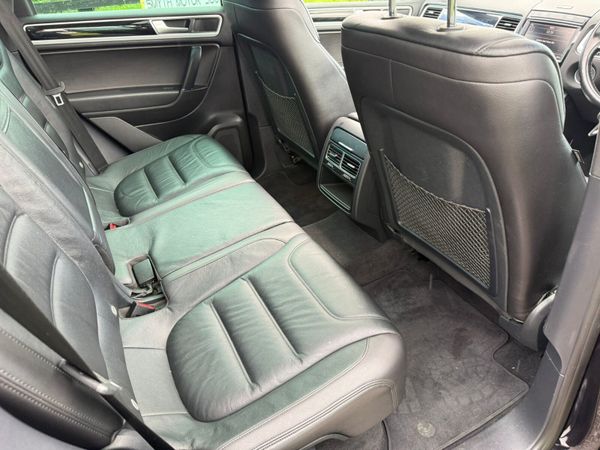 Deposit taken*****2018 Volkswagen Touareg R-Line 391393531