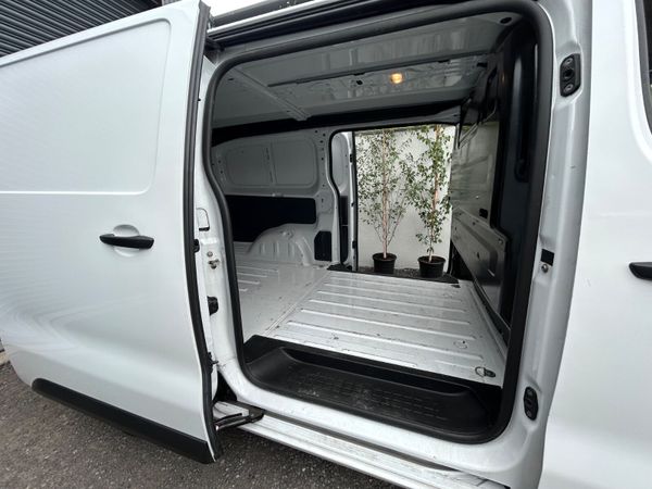 2023 Opel Vivaro ‘LWB - Air con etc 391396872