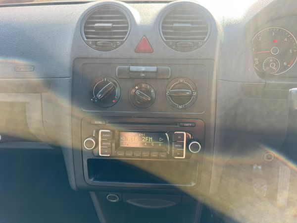 Volkswagen Caddy 2014 391309734